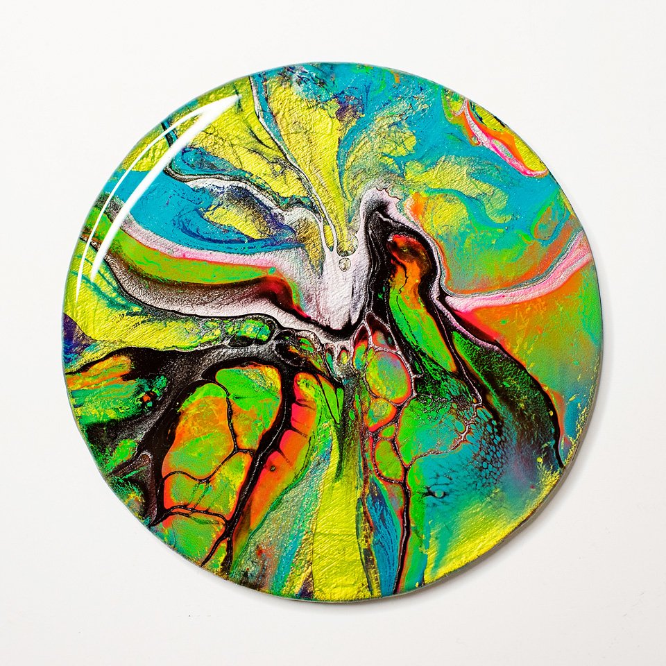 RaDiKo.Art, home Art, coaster, uv glow, artist Milton Keynes, fluid art, acrylic pour, gift idea, google search, Radostina Kostadinova, radiko uk
