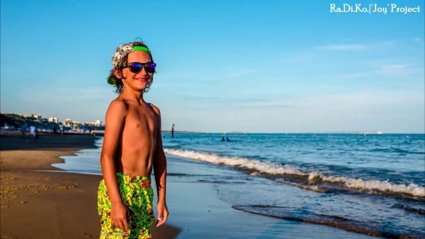 Photographer Milton Keynes, RaDiKo, Radostina Kostadinova, radiko photography, Milton Keynes family photographer, family and children photography, radiko uk, spring, summer, photo walk, child photo, family outdoors fun photo session, moments, family photoshoot, Newborn, google search