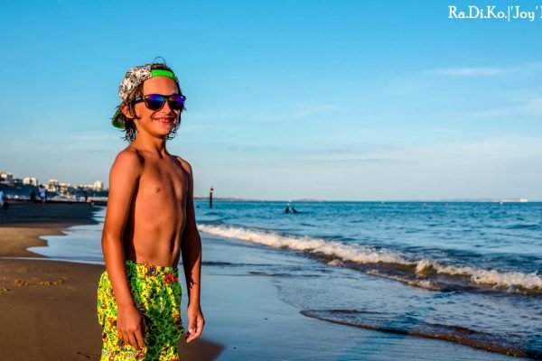 Photographer Milton Keynes, RaDiKo, Radostina Kostadinova, radiko photography, Milton Keynes family photographer, family and children photography, radiko uk, spring, summer, photo walk, child photo, family outdoors fun photo session, moments, family photoshoot, Newborn, google search