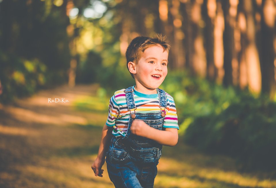 RaDiKo, Radostina Kostadinova, radiko photography, Milton Keynes photographer, family and children photography, photo fun Milton Keynes, child photo, family outdoors fun photo session, moments, autumn photoshoot, fall, autumn colors, google search