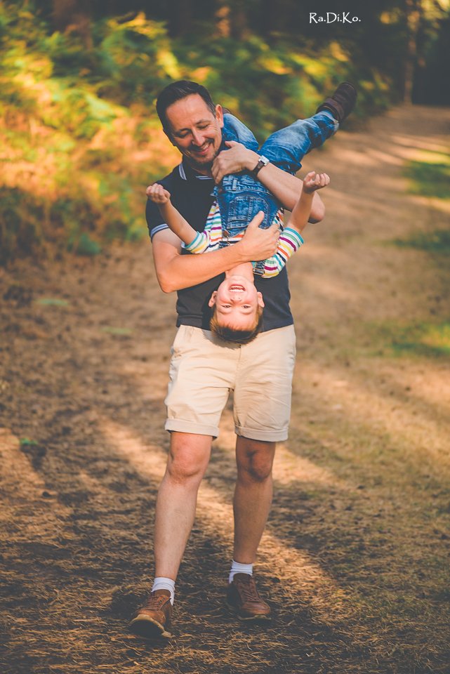 RaDiKo, Radostina Kostadinova, radiko photography, Milton Keynes photographer, family and children photography, photo fun Milton Keynes, child photo, family outdoors fun photo session, moments, autumn photoshoot, fall, autumn colors, google search