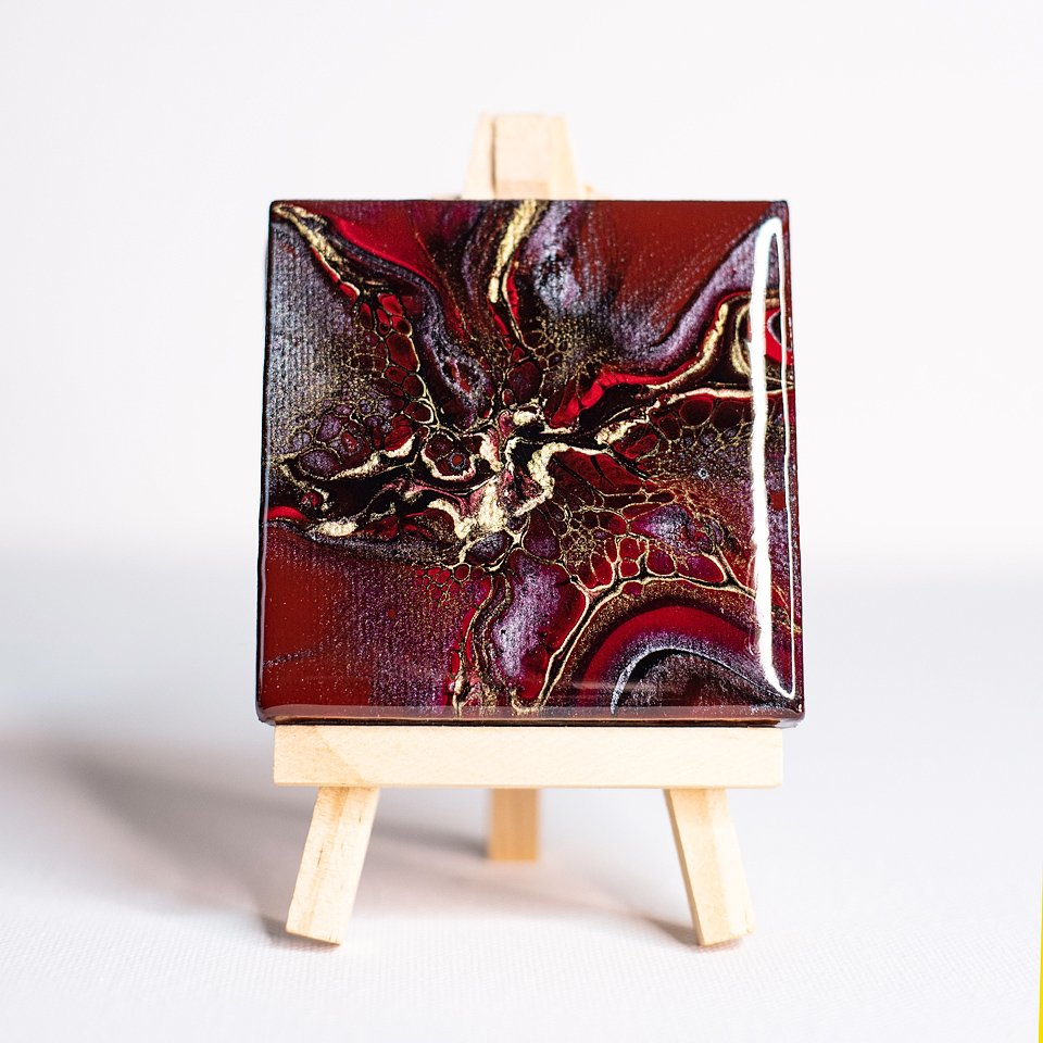 RaDiKo.Art, desktop Art, mini painting, uv glow, artist Milton Keynes, fluid art, acrylic pour, Resin artwork, gift idea, google search, FB Radostina Kostadinova, radiko uk